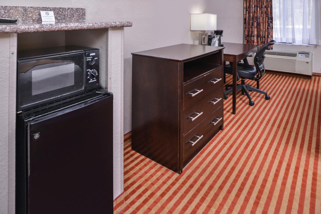 Americas Best Value Inn&Suites Bastrop Exterior foto