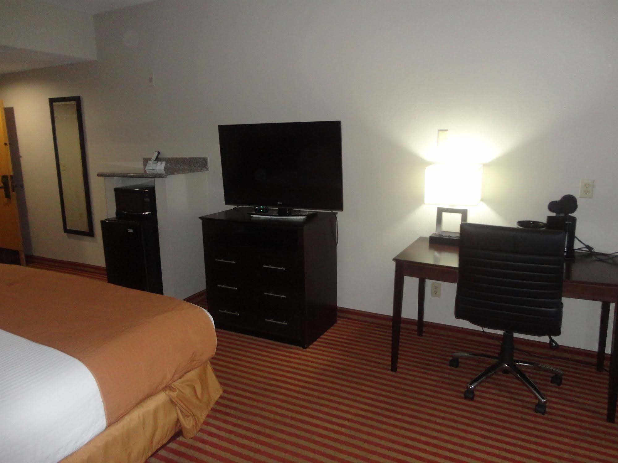 Americas Best Value Inn&Suites Bastrop Exterior foto