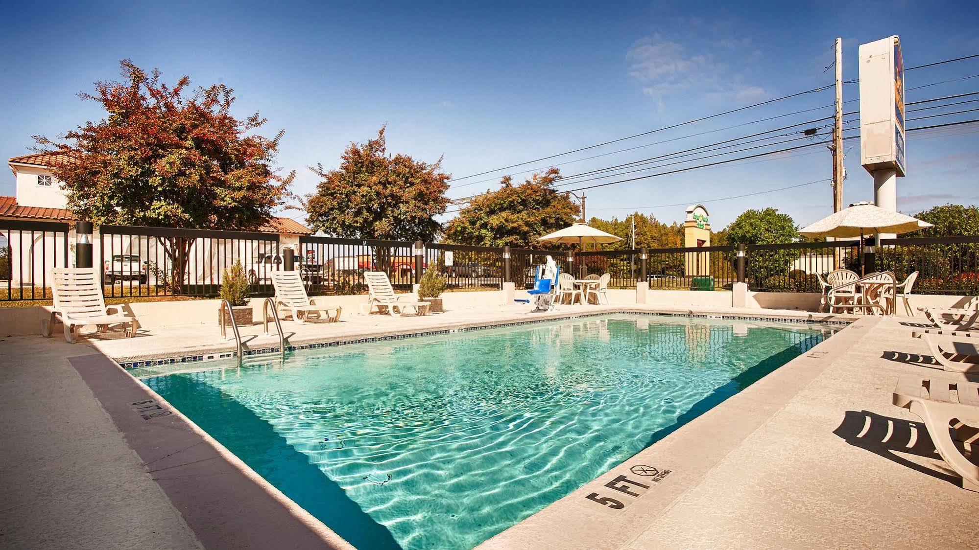 Americas Best Value Inn&Suites Bastrop Facilidades foto